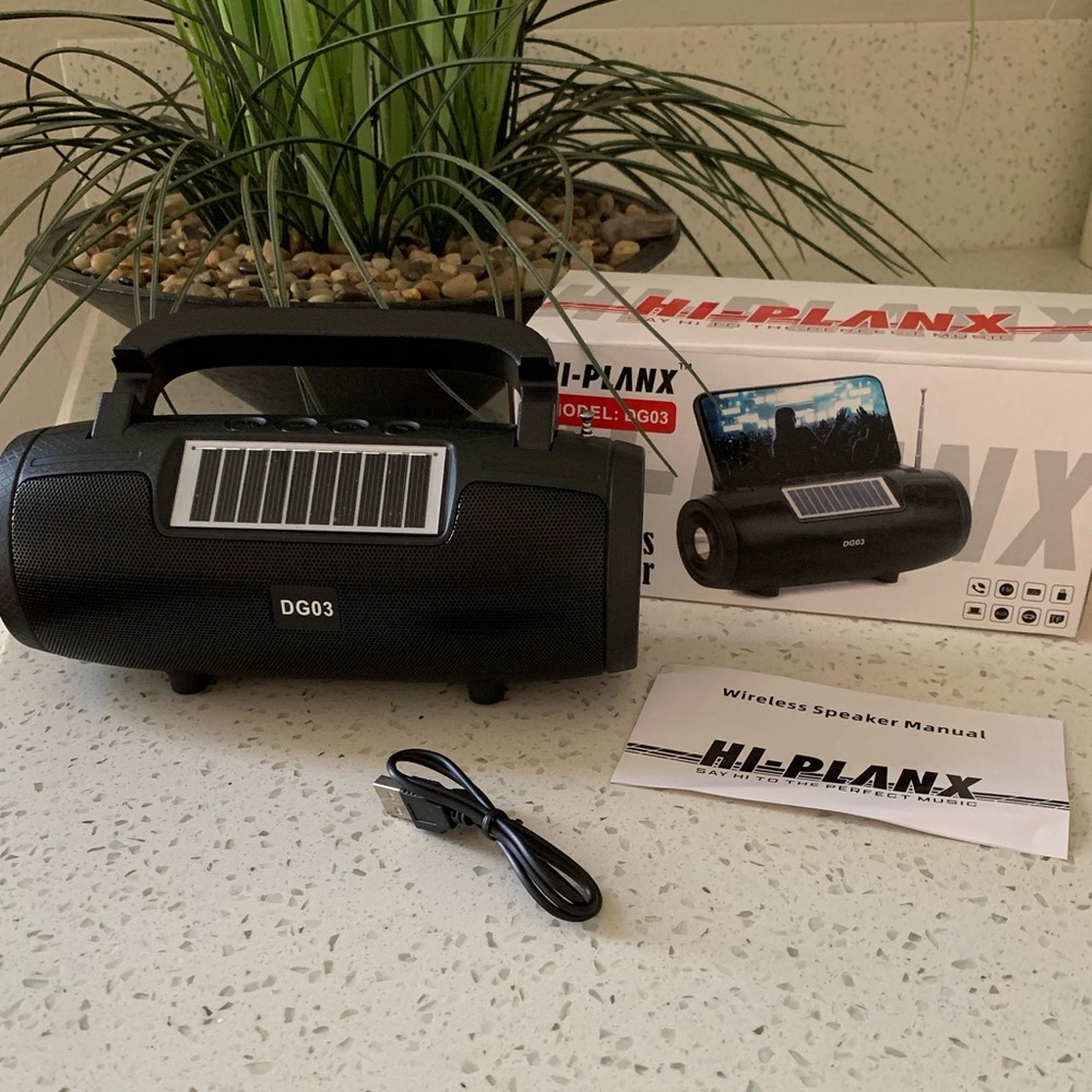 Solar Bluetooth Speaker/Light - Picture 3 of 7